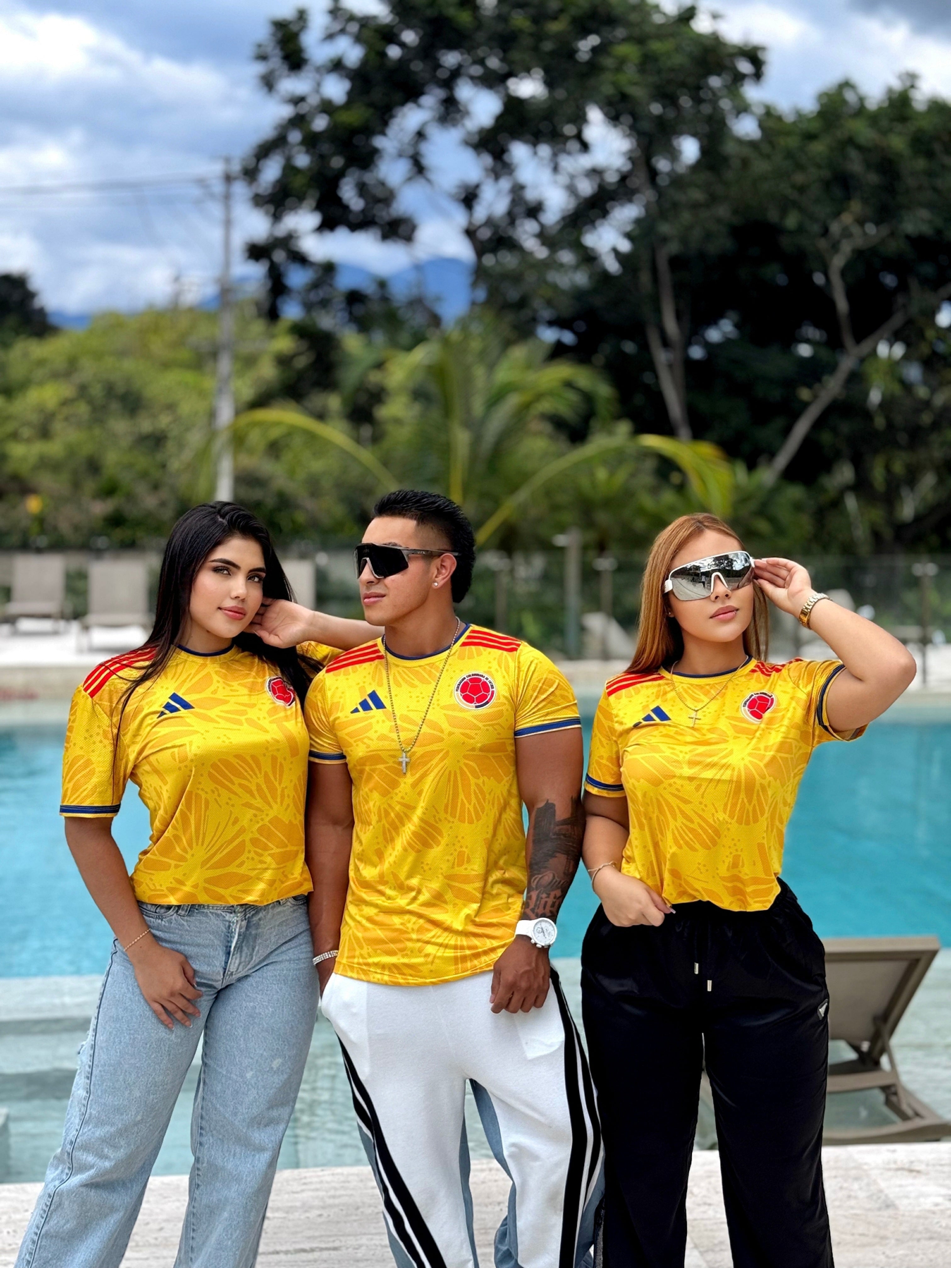 🔥 LIQUIDACIÓN DE STOCK: Camiseta de la Selección Colombia 🇨🇴 + Caja  Exclusiva | Edición Especial para Verdaderos Hinchas